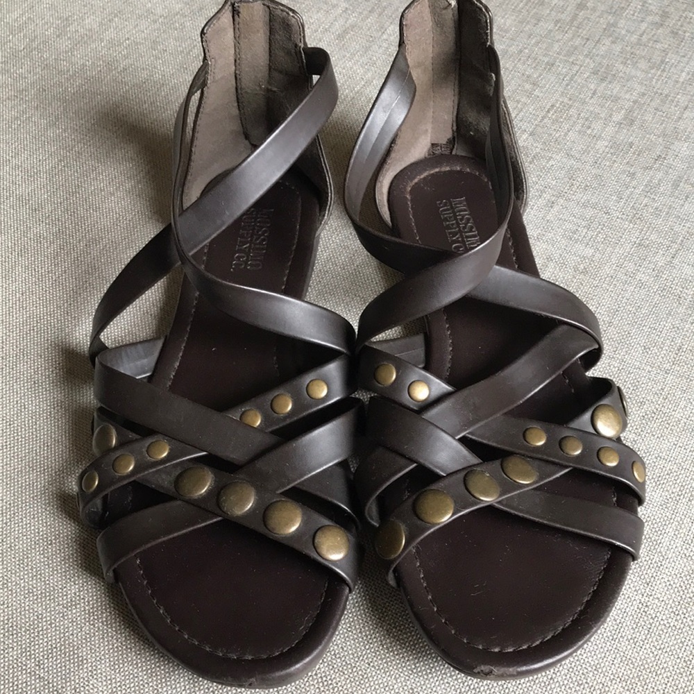 Brown Sandals with Bronze Metal Embellishments 7.5M Flats Mossimo Supply